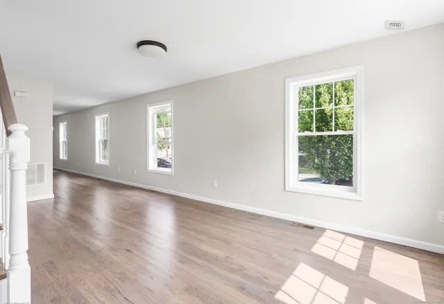 $2,400 | 196 Wilmot Avenue, Bridgeport, CT 06607