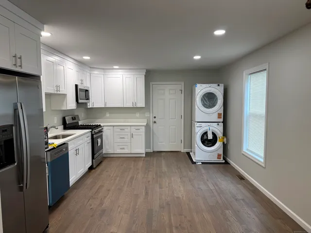 $2,400 | 196 Wilmot Avenue, Bridgeport, CT 06607