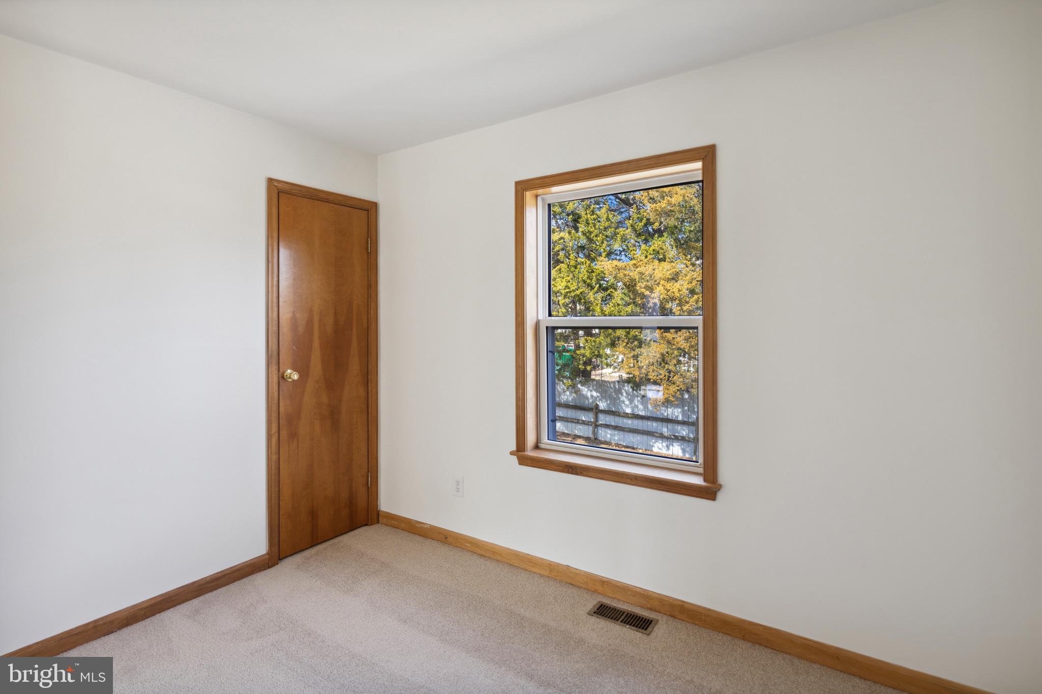 5880 Montgomery Road Elkridge, MD 21075 - Photo 23 of 39 Bedroom 2