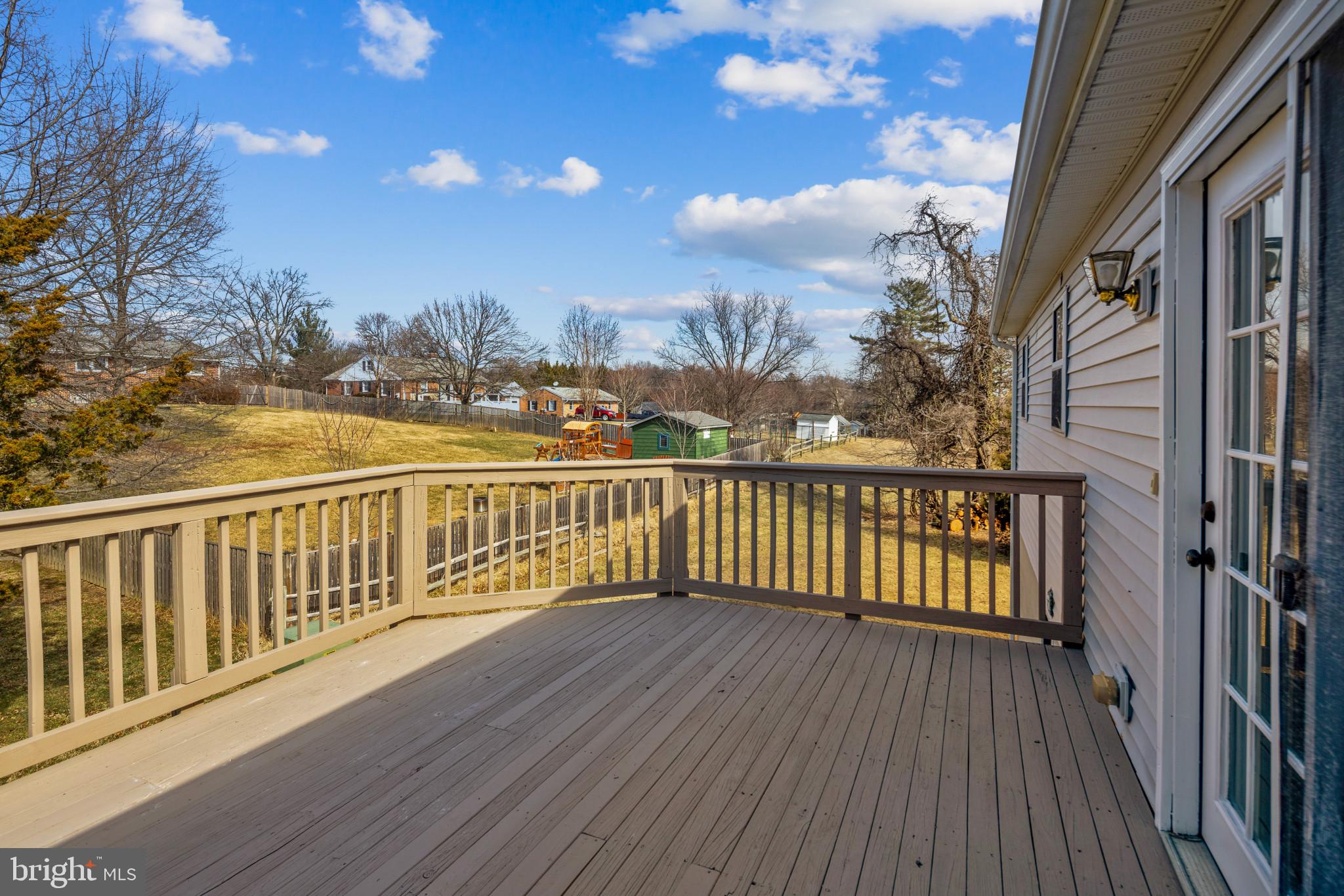 5880 Montgomery Road Elkridge, MD 21075 - Photo 31 of 39 Rear Deck