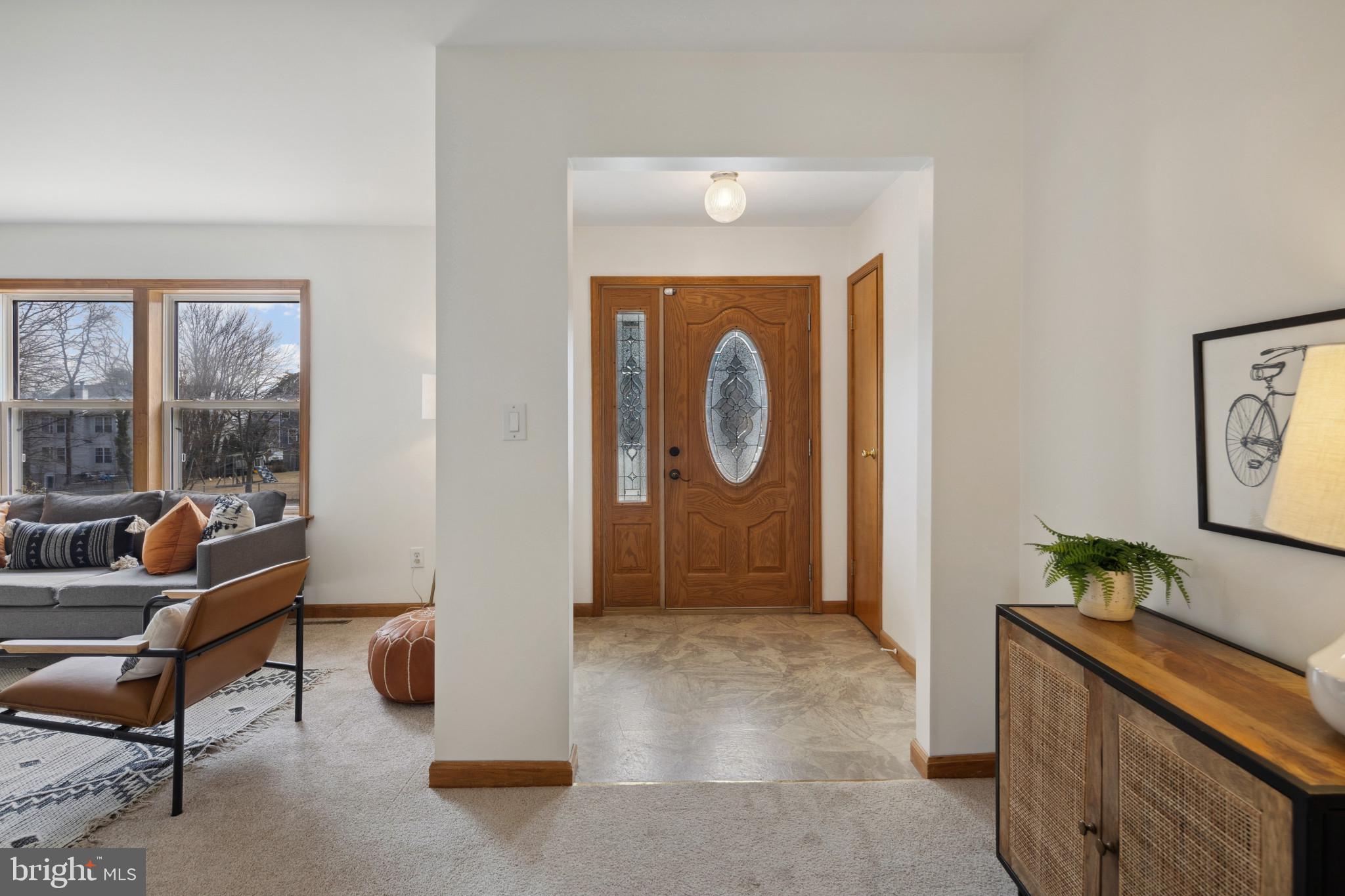 5880 Montgomery Road Elkridge, MD 21075 - Photo 5 of 39 Foyer View