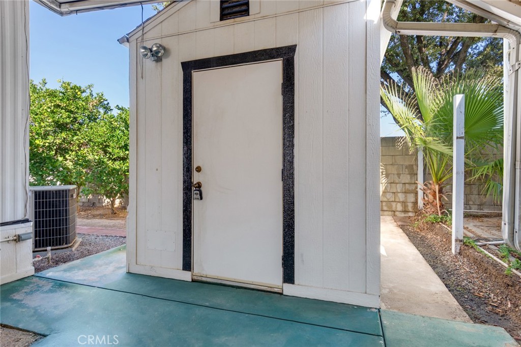 3500 Buchanan Street, Unit 73 Riverside, CA 92503 - Photo 20 of 30 a view of a house with a tree
