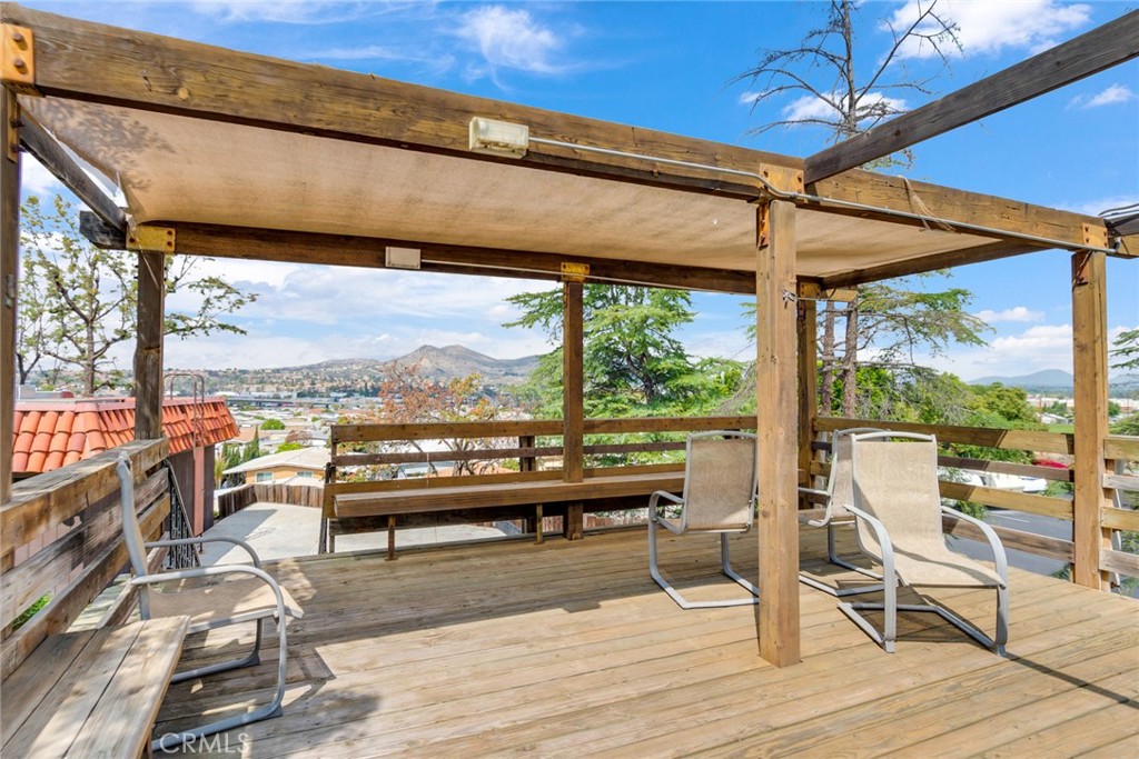 3500 Buchanan Street, Unit 73 Riverside, CA 92503 - Photo 28 of 30 a building outdoor space with seating