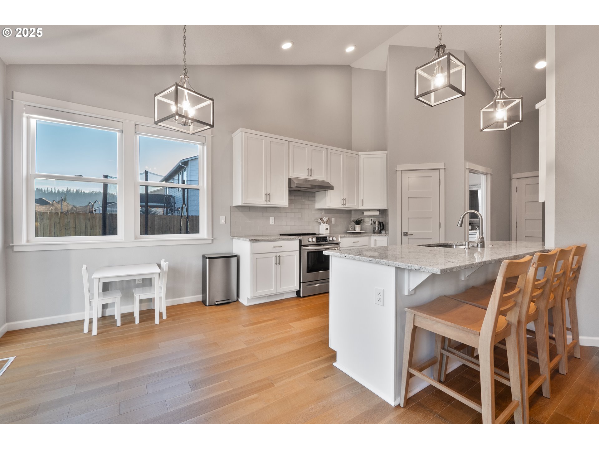 794 Ike Mooney Road Northeast Silverton, OR 97381 - Photo 6 of 33