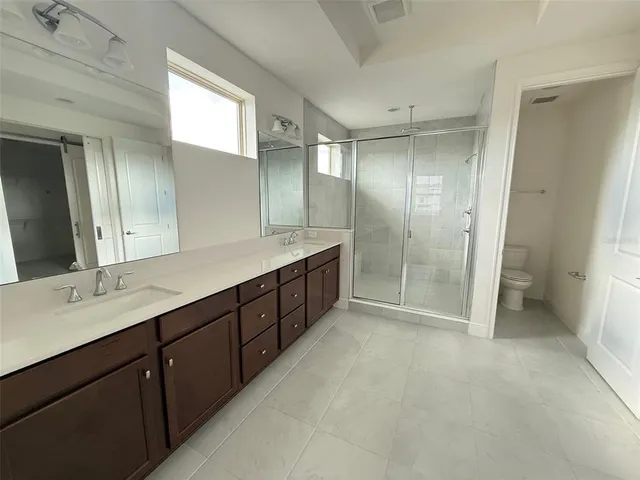 a view of a livingroom with an empty space