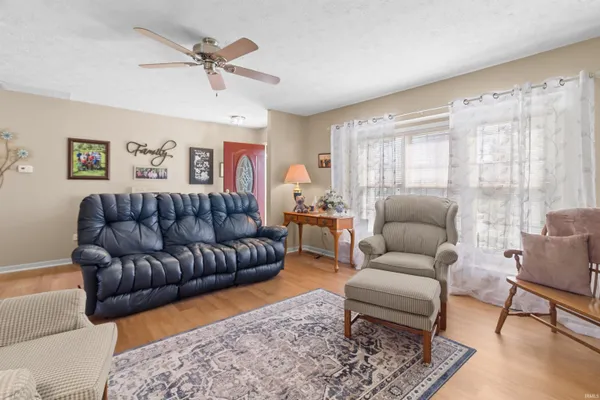$324,900 | 1045 Walnut Creek Lane, Gas City, IN 46933