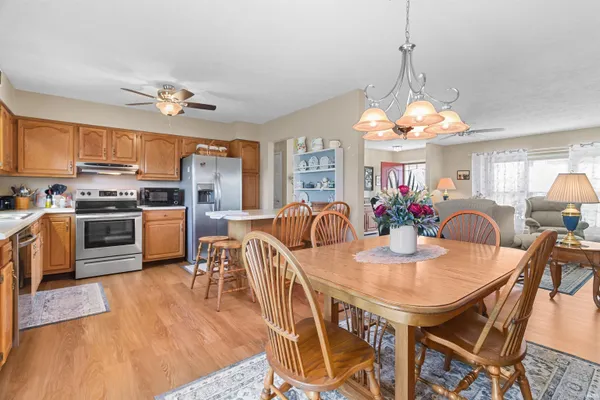 $324,900 | 1045 Walnut Creek Lane, Gas City, IN 46933