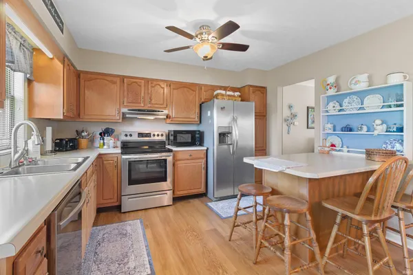 $324,900 | 1045 Walnut Creek Lane, Gas City, IN 46933