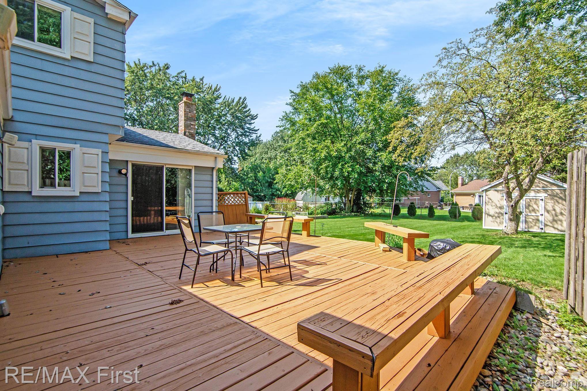 42930 Barchester Road Canton, MI 48187 - Photo 3 of 24 BPG_6861.jpg