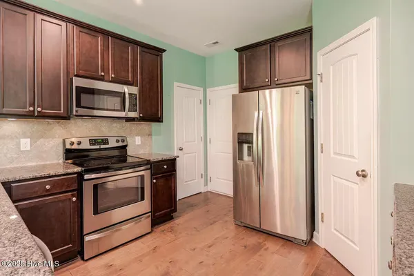$2,550 | 154 Poplar Branch Way, Hampstead, NC 28443
