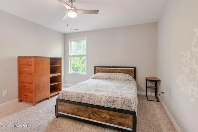 $2,550 | 154 Poplar Branch Way, Hampstead, NC 28443