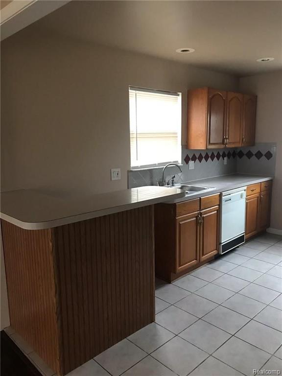 14292 Hendricks Avenue Warren, MI 48089 - Photo 11 of 11