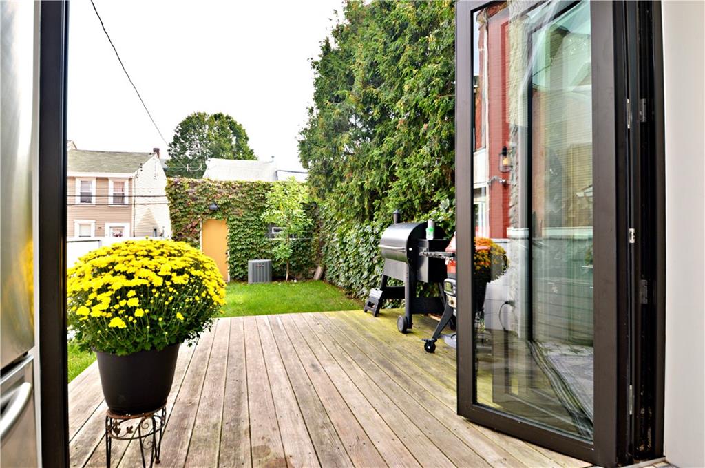 99 South 13th Street Pittsburgh, PA 15203 - Photo 44 of 50 a view of balcony with a potted plant
