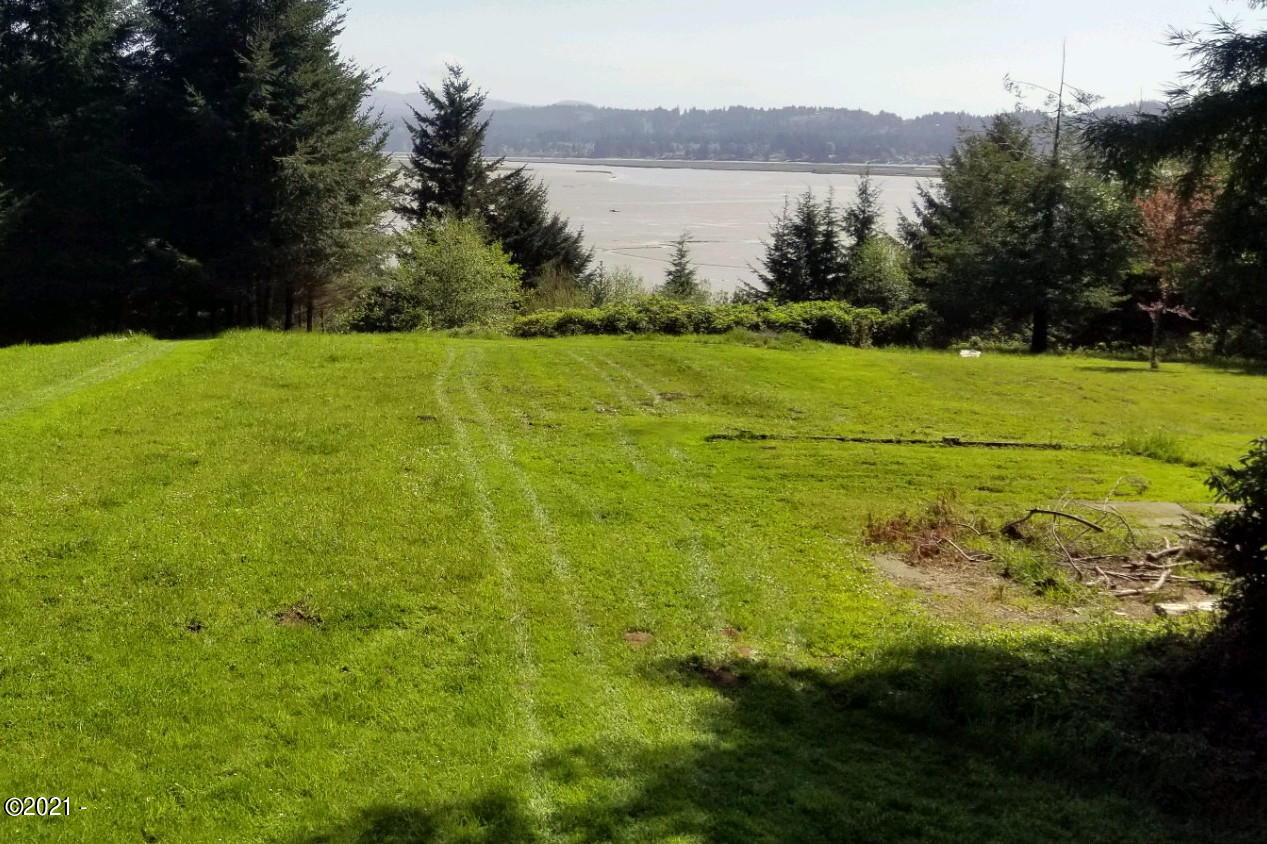 3204 North Bayview Road Waldport, OR 97394 - Photo 3 of 69 View