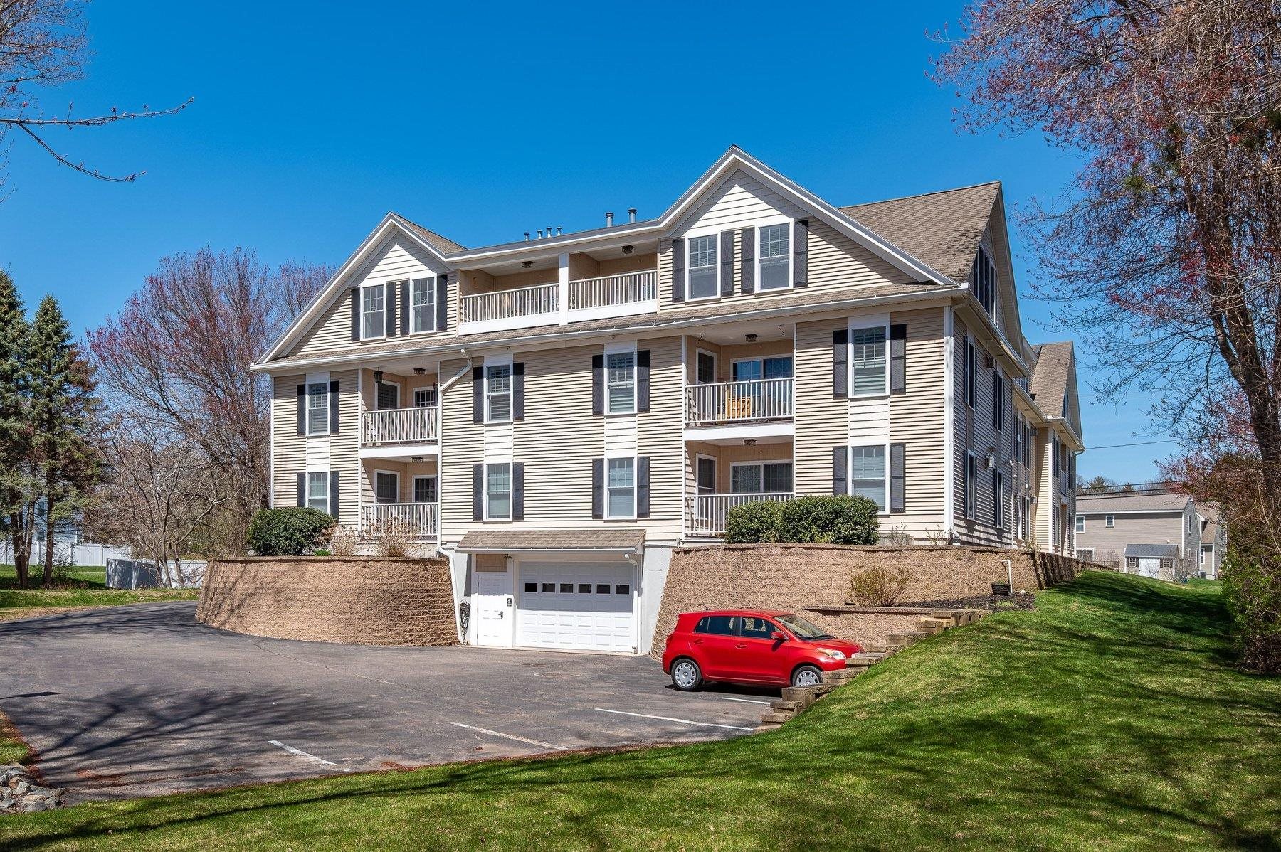 437 Winnacunnet Road, Unit 103 Hampton, NH 03842 - Photo 3 of 36