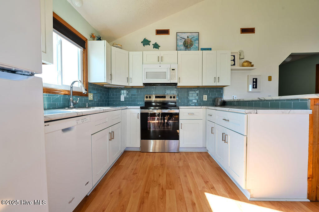 758 Fish Crow Court Corolla, NC 27927 - Photo 22 of 31 Kitchen
