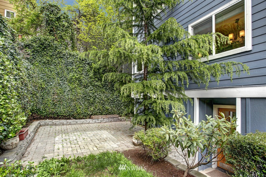 2110 West Ruffner Street Seattle, WA 98199 - Photo 22 of 24 Gallery Image 22