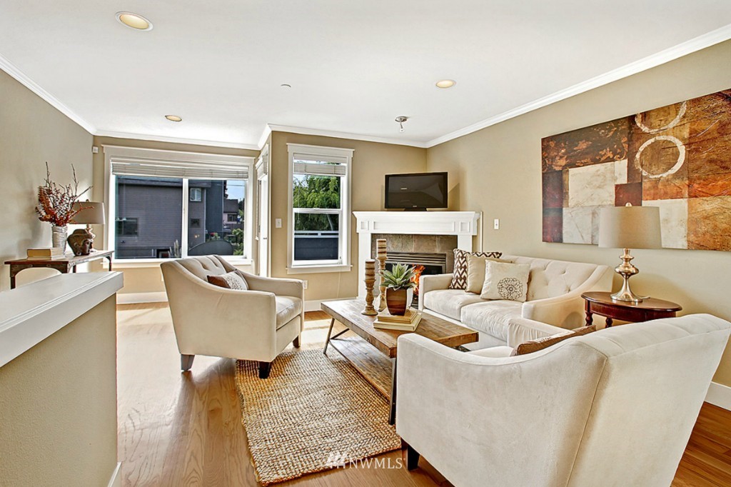 2110 West Ruffner Street Seattle, WA 98199 - Photo 6 of 24 Gallery Image 6