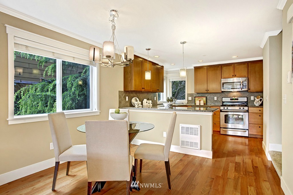 2110 West Ruffner Street Seattle, WA 98199 - Photo 7 of 24 Gallery Image 7