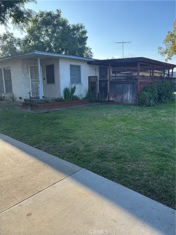 $1,950 | 3562 Holding Street, Riverside, CA 92501