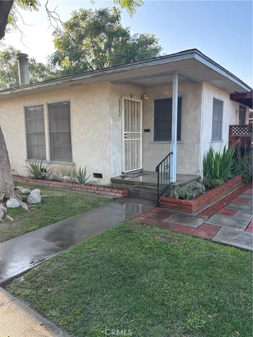 $1,950 | 3562 Holding Street, Riverside, CA 92501