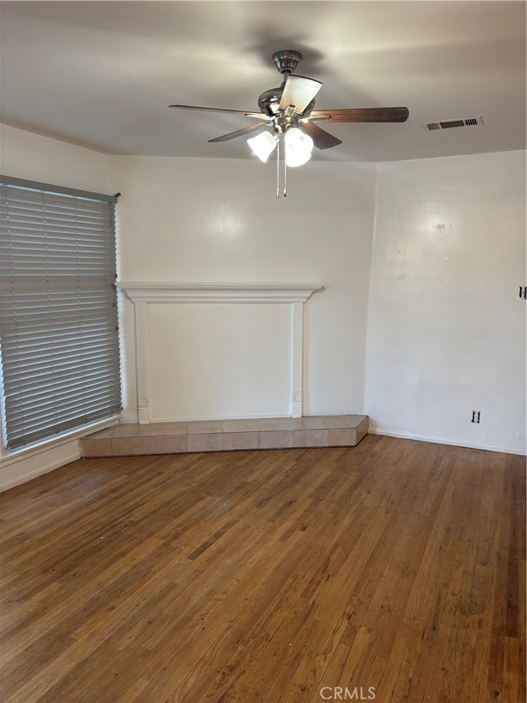 3562 Holding Street Riverside, CA 92501 - Photo 3 of 13 Livingroom