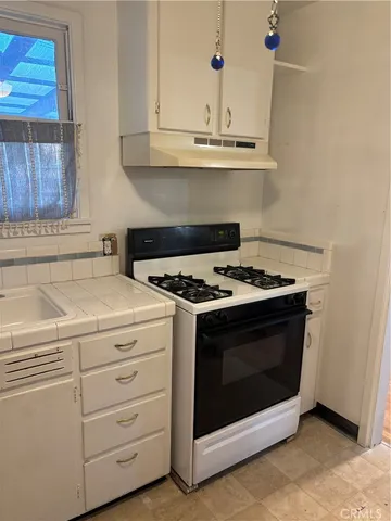 $1,950 | 3562 Holding Street, Riverside, CA 92501