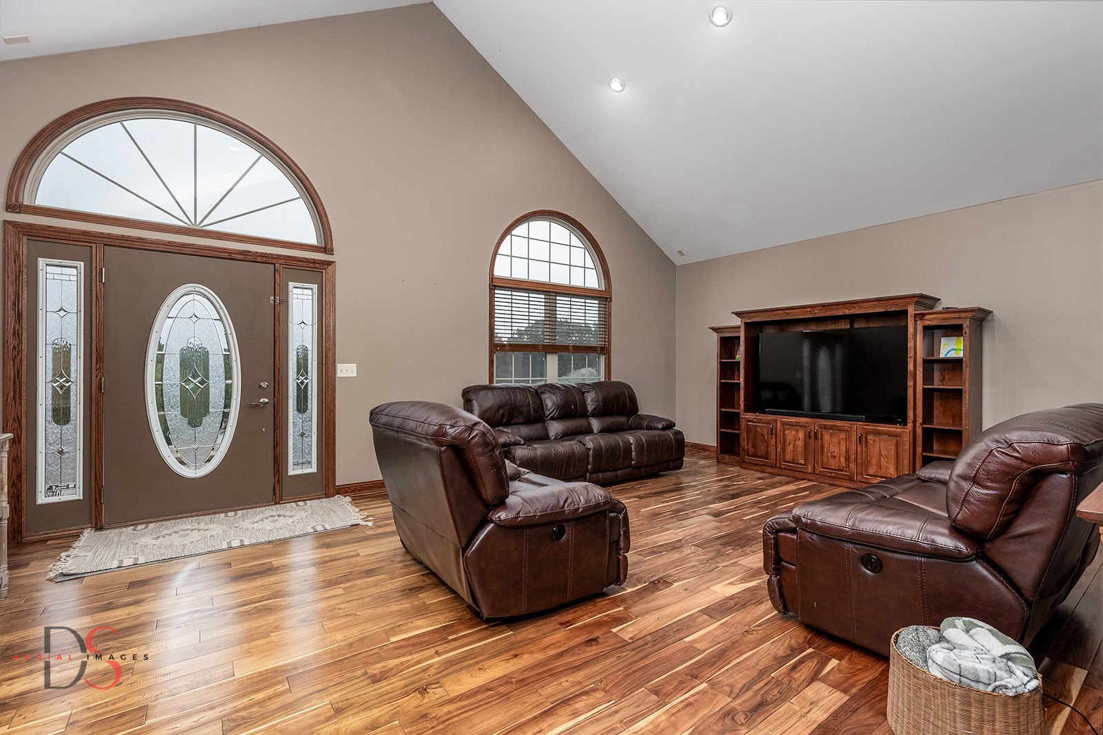 2834 East 2525th Road Marseilles, IL 61341 - Photo 12 of 31 a living room with furniture and a window