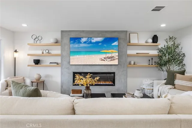 $1,125,000 | 21174 Lone Star Way, Saugus, CA 91390