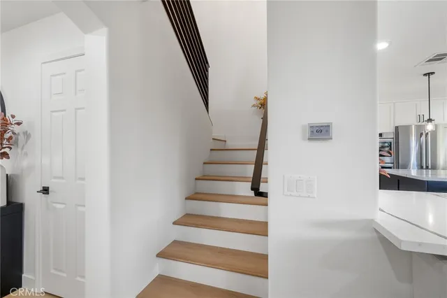 $1,125,000 | 21174 Lone Star Way, Saugus, CA 91390