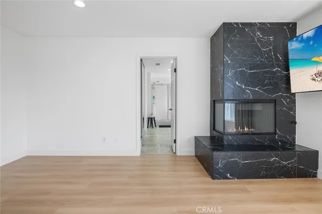 $1,125,000 | 21174 Lone Star Way, Saugus, CA 91390