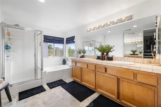 $1,125,000 | 21174 Lone Star Way, Saugus, CA 91390