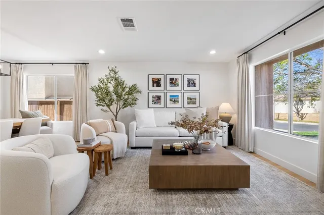 $1,125,000 | 21174 Lone Star Way, Saugus, CA 91390