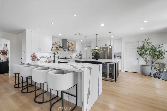 $1,125,000 | 21174 Lone Star Way, Saugus, CA 91390