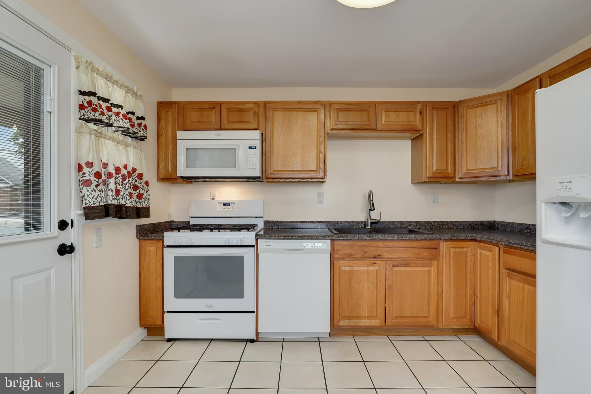 6526 Langdale Road Rosedale, MD 21237 - Photo 14 of 39