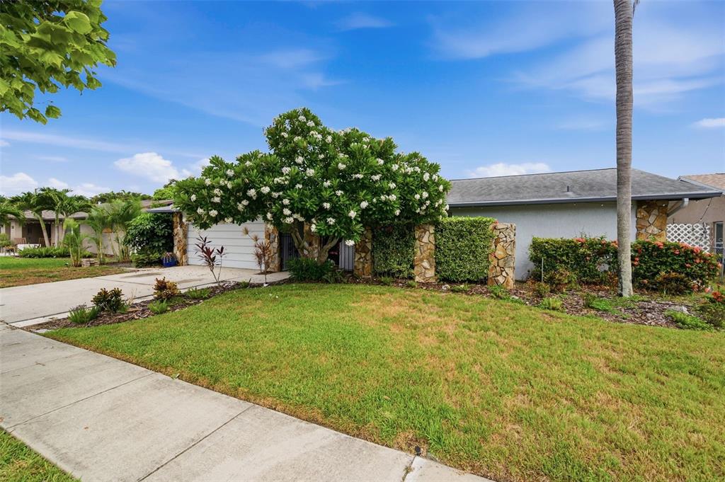 10744 97th Street Largo, FL 33773 - Photo 2 of 67