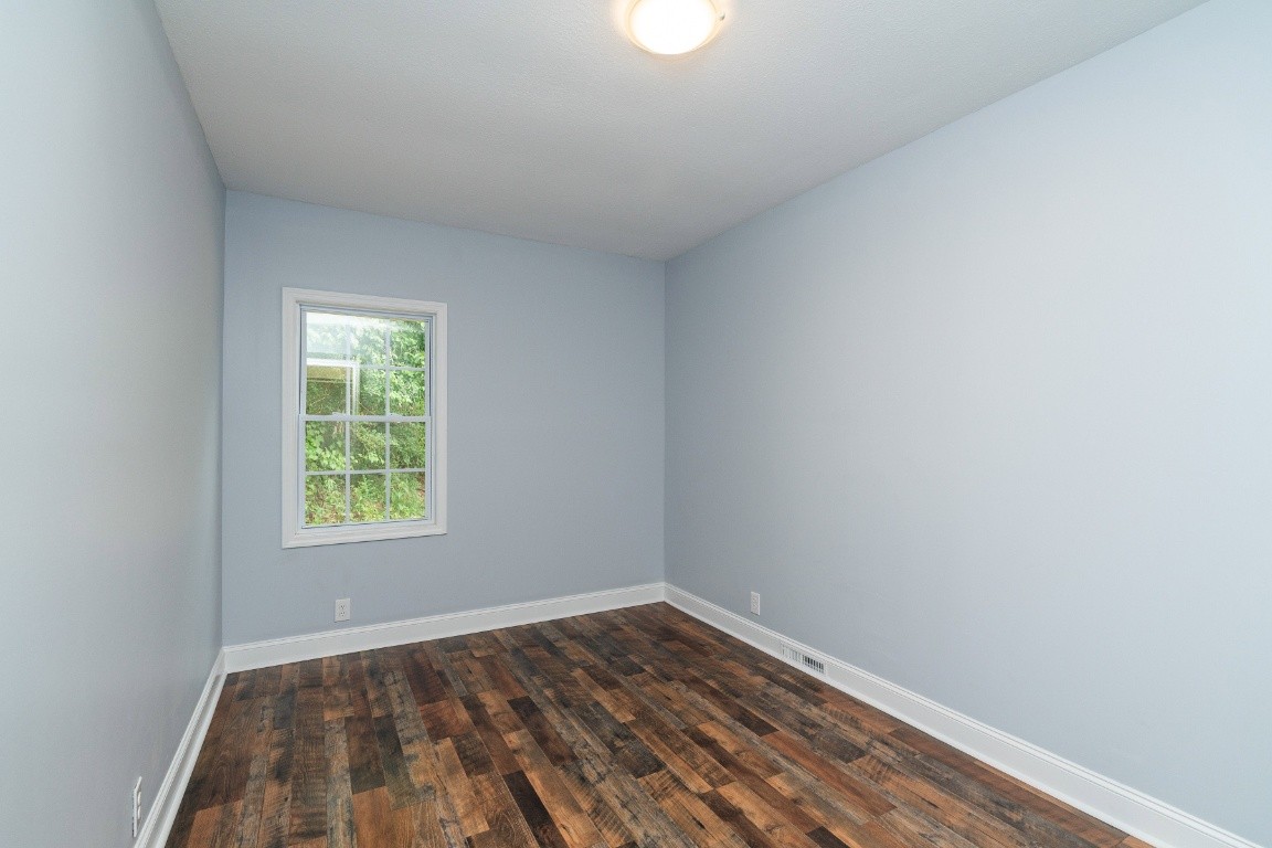 1230 Issac Clifton Road Chapmansboro, TN 37035 - Photo 35 of 44 Gallery Image 35