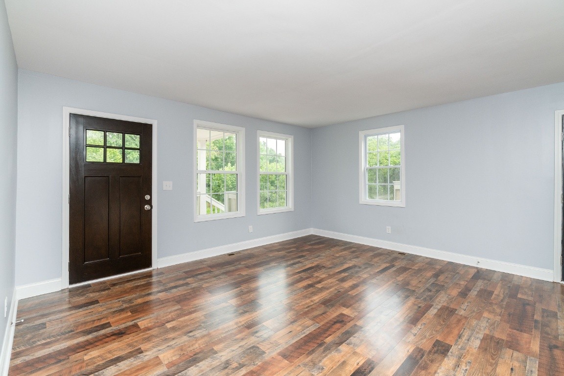 1230 Issac Clifton Road Chapmansboro, TN 37035 - Photo 8 of 44 Gallery Image 8