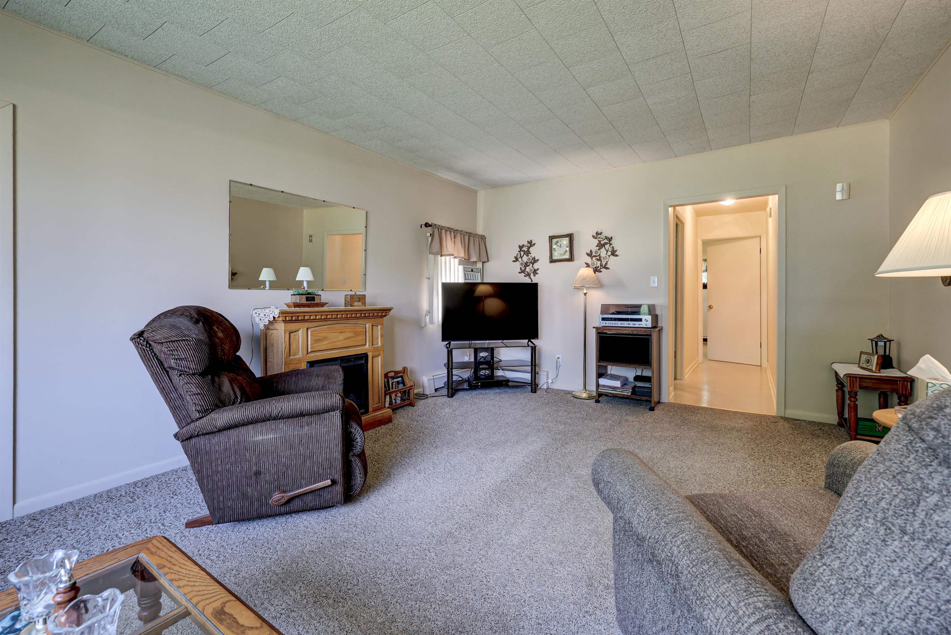 2068 Point Comfort Road Oshkosh, WI 54902 - Photo 18 of 44 Gallery Image 18