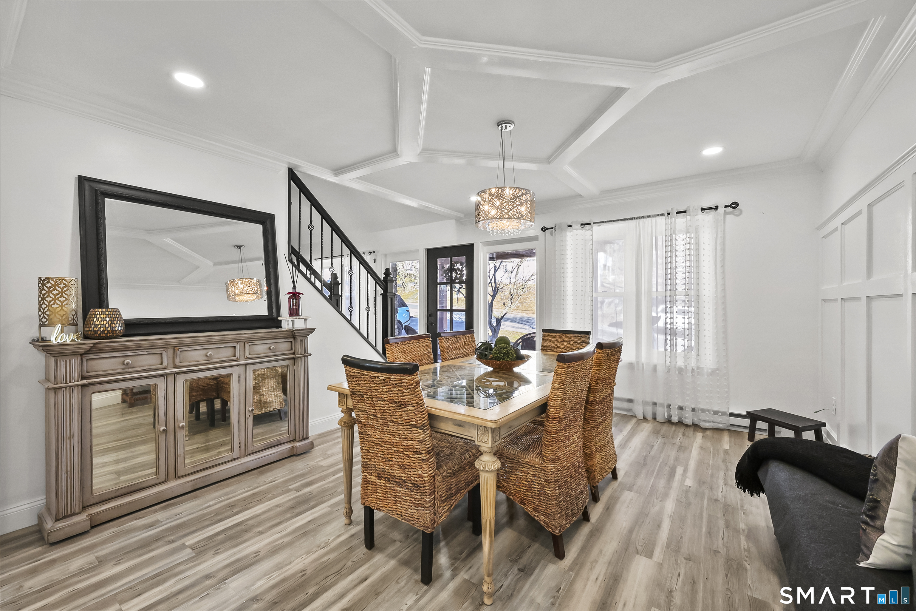 228 Chipper Road Waterbury, CT 06704 - Photo 4 of 40