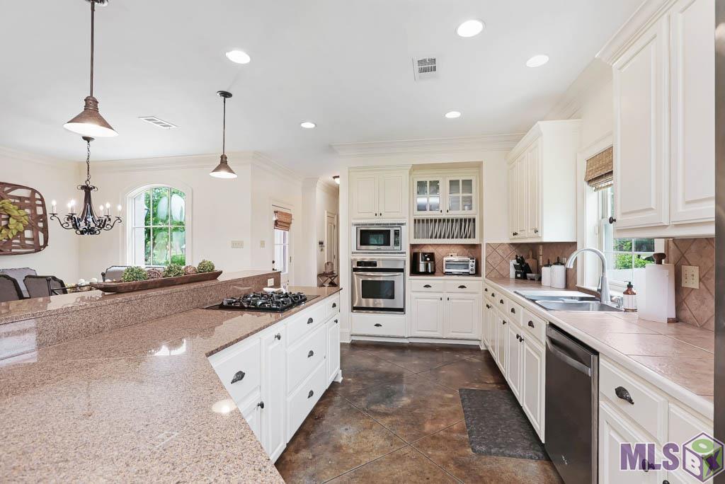 16335 Winding Ridge Avenue Prairieville, LA 70769 - Photo 9 of 35 Gallery Image 9
