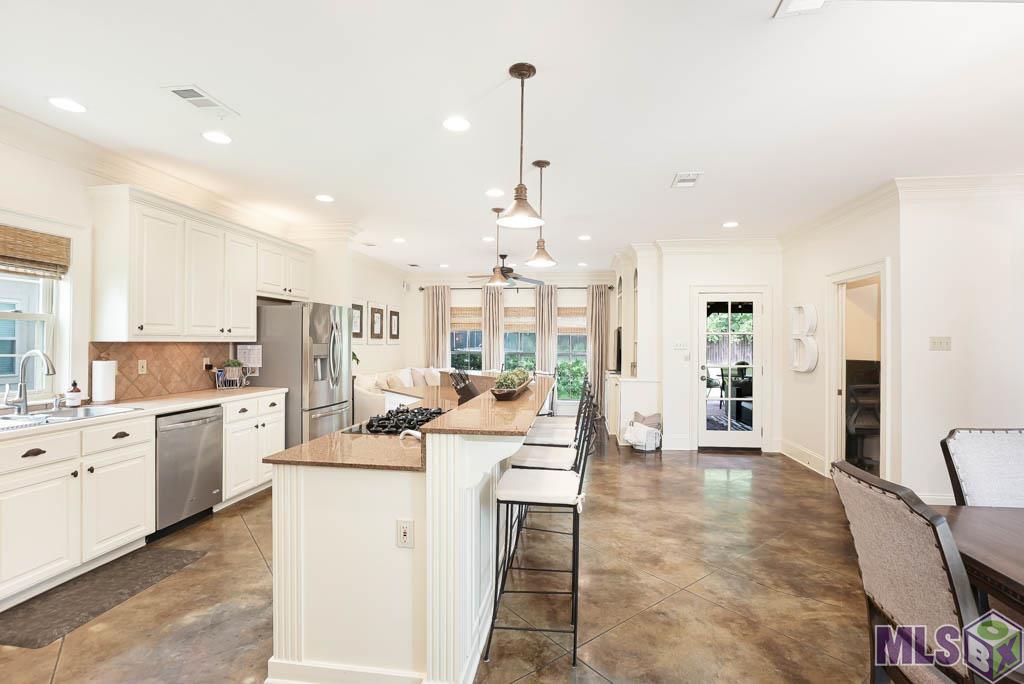 16335 Winding Ridge Avenue Prairieville, LA 70769 - Photo 10 of 35 Gallery Image 10