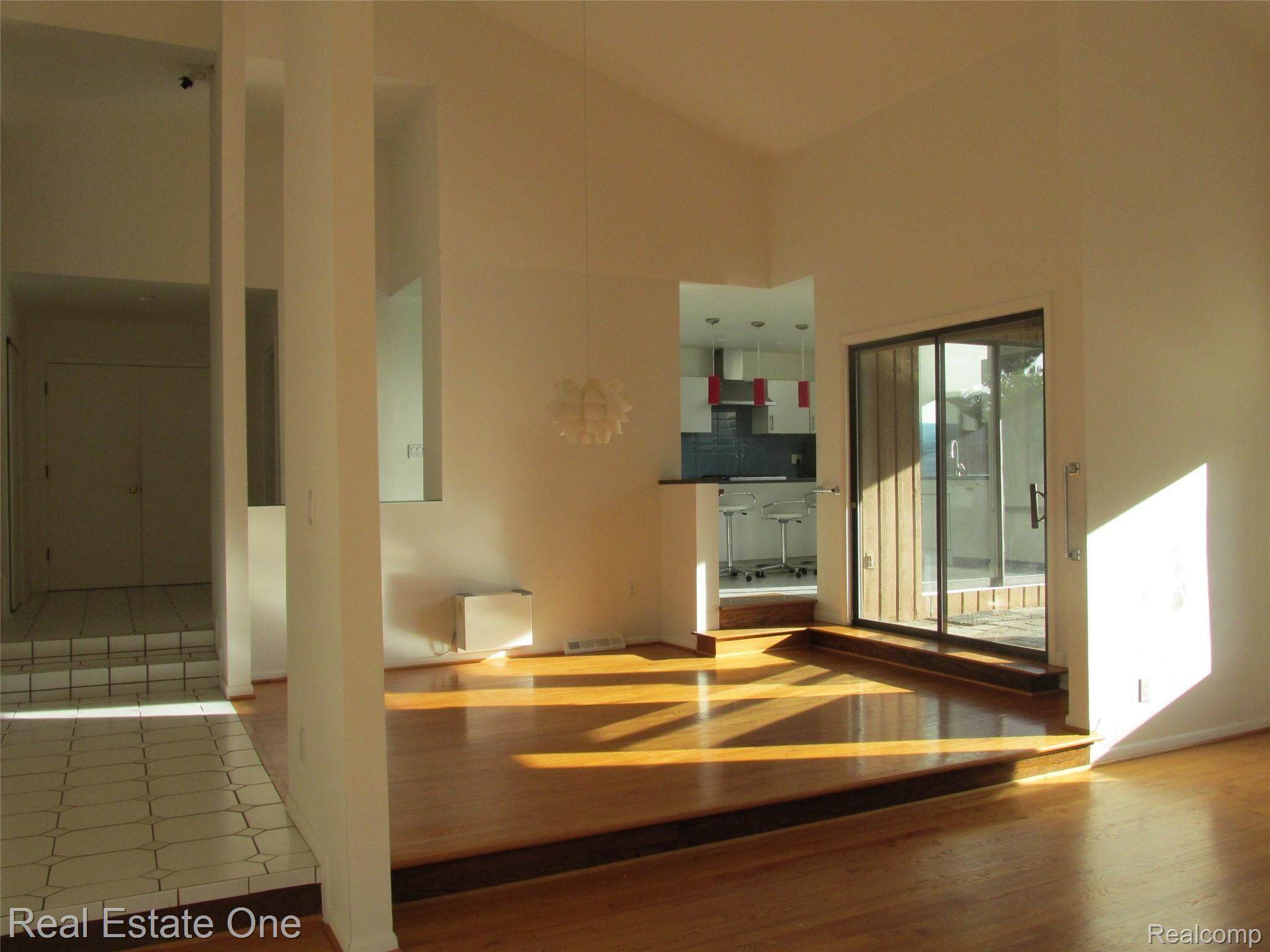 4390 Derry Road Bloomfield Hills, MI 48302 - Photo 3 of 81 IMG_1663.JPG