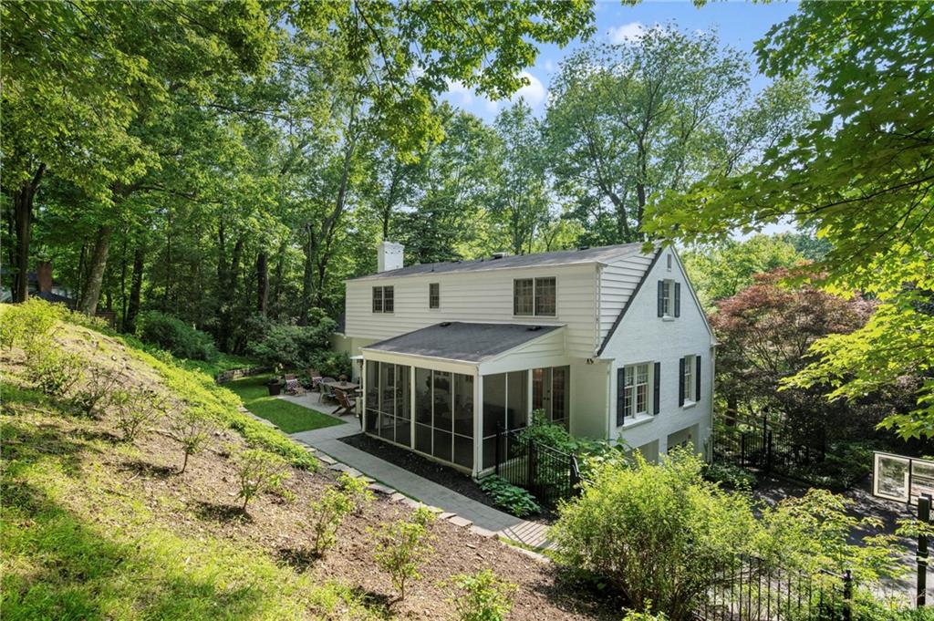 306 Wildberry Road Pittsburgh, PA 15238 - Photo 23 of 25 Gallery Image 23