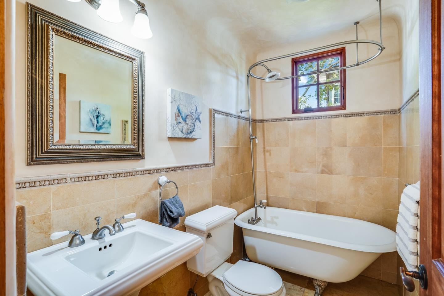 720 Edgewood Road San Mateo, CA 94402 - Photo 26 of 56 a bathroom with a toilet a sink and bathtub