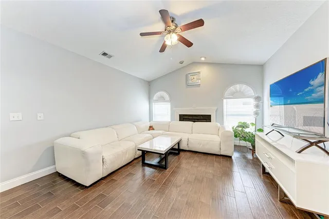 $420,000 | 908 Wicketrun Drive, Brandon, FL 33510