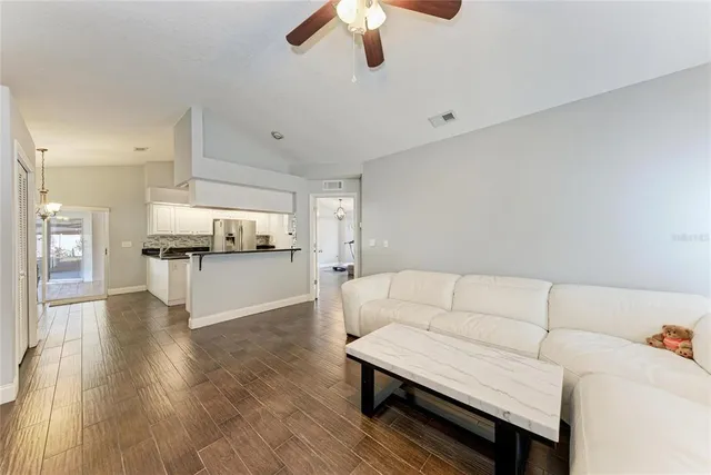 $420,000 | 908 Wicketrun Drive, Brandon, FL 33510