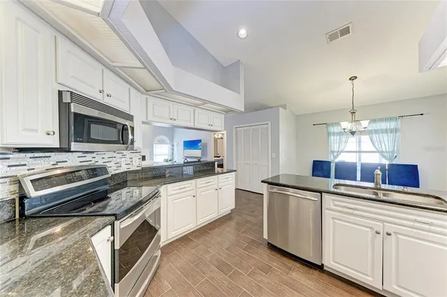 $420,000 | 908 Wicketrun Drive, Brandon, FL 33510