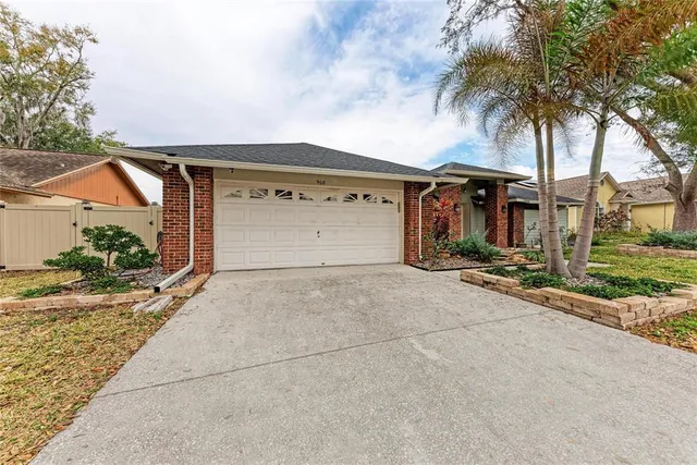 $420,000 | 908 Wicketrun Drive, Brandon, FL 33510