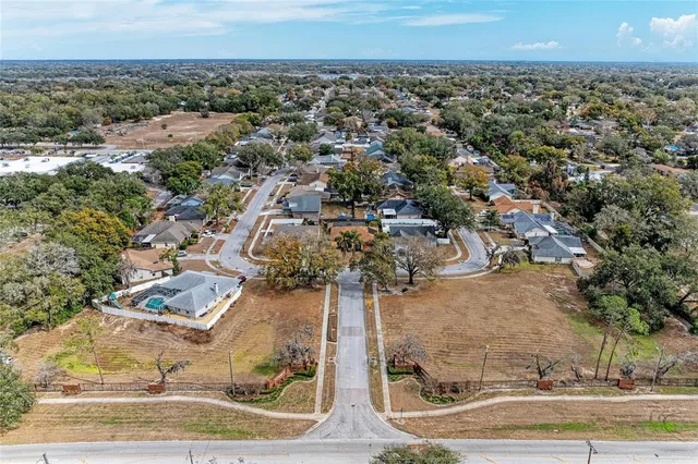 $420,000 | 908 Wicketrun Drive, Brandon, FL 33510